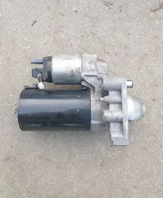 Mini One - Cooper Coupe R56 Starter motor 7589354