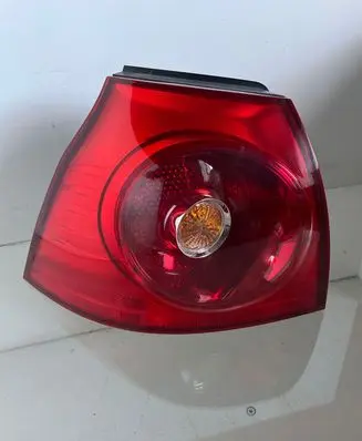 Volkswagen Golf V Rear/tail lights 4VEX13405AA