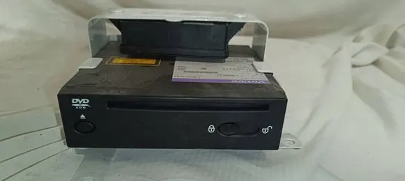 Volvo V70 Navigation unit CD/DVD player 30630942AA 31285568AA 621009870