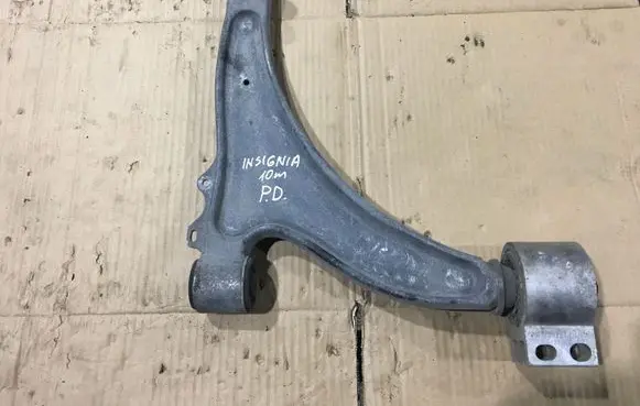 Opel Insignia A Front lower control arm/wishbone 22792991