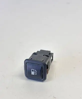 Volkswagen PASSAT B5.5 Fuel tank opening switch 3B0959833A