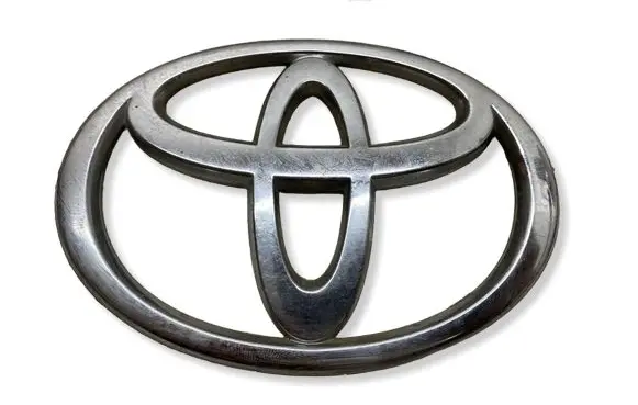 Toyota Avensis T250 Manufacturers badge/model letters 7543105050