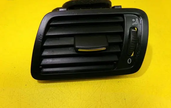 Volkswagen PASSAT B5.5 Dashboard side air vent grill/cover trim 05703-001