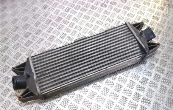 Iveco Daily 35 - 40.10 Intercooler radiator