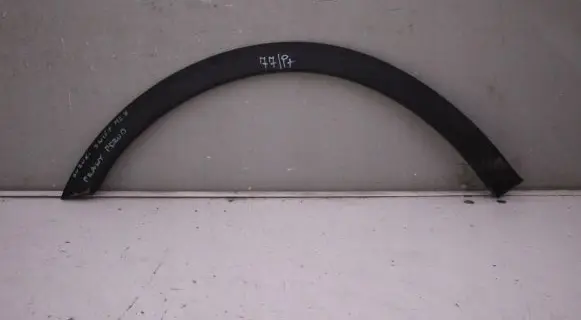 Suzuki Swift II Front door trim (molding) 12300845676