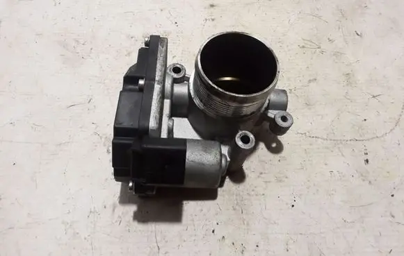 Volkswagen Tiguan Throttle valve 03L128063K