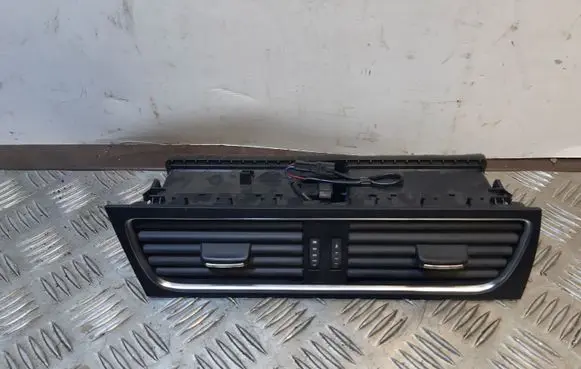 Audi A5 8T 8F Dash center air vent grill 8T1820951A