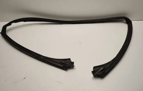 Mercedes-Benz SL R230 Rubber seal front coupe door window A2307200078