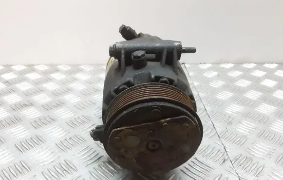 Renault Espace - Grand espace IV Air conditioning (A/C) compressor (pump) 8200067915