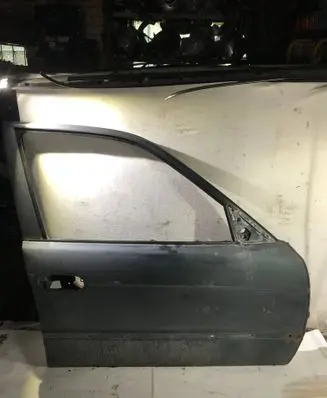 BMW 7 E38 Front door