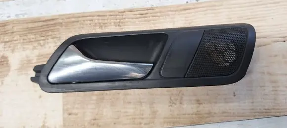 Volkswagen PASSAT B6 Rear door interior handle 3C4839113