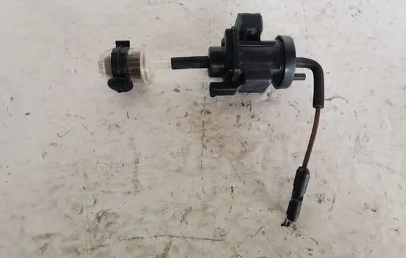Mercedes-Benz E W211 Turbo solenoid valve A0005450527