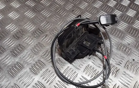 Nissan Note (E11) Front door lock
