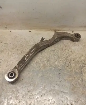 Nissan Qashqai+2 Front control arm