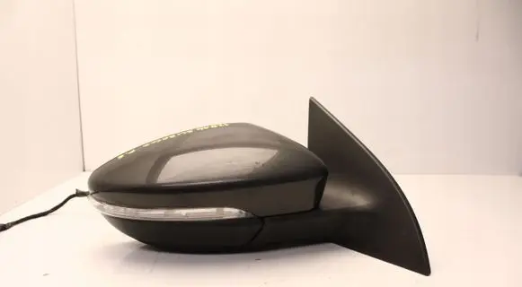 Volkswagen Scirocco Front door electric wing mirror 