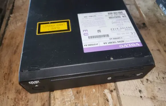 Volvo V70 Navigation unit CD/DVD player 31310200AA 31285568AA 9G9N10E887AA