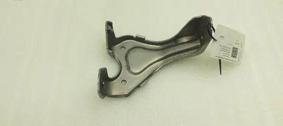 Mercedes-Benz A W176 Other engine bay part A6510902041