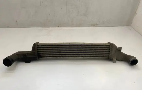 Mercedes-Benz E W210 Intercooler air channel guide 99000037 8ML376723151 A2105000500