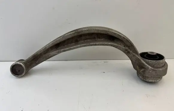 Audi Q7 4M Front lower control arm/wishbone 4M0407695C