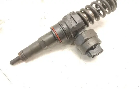Audi A2 Fuel injector 038130073F