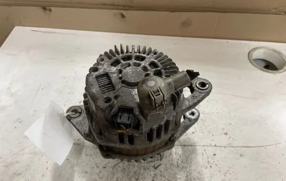 Mazda 6 Generator/alternator R2AA A2TJ0681 0420