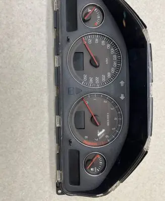 Volvo S60 Speedometer (instrument cluster) 30682272 8602882 69594210T