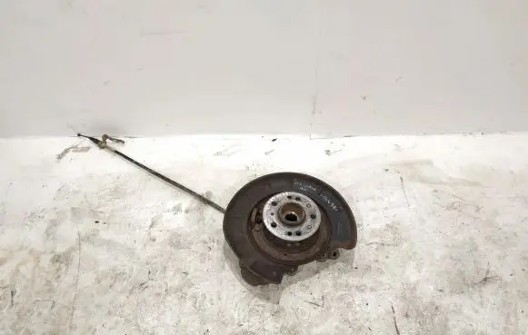 Mercedes-Benz ML W164 Rear wheel hub 1644230220 1643500808