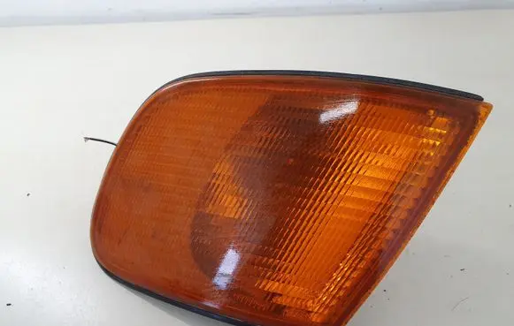Audi 100 S4 C4 Front indicator light 137983