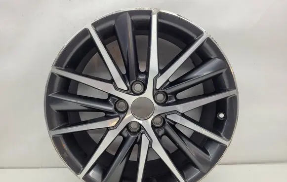Toyota Camry R18 alloy rim