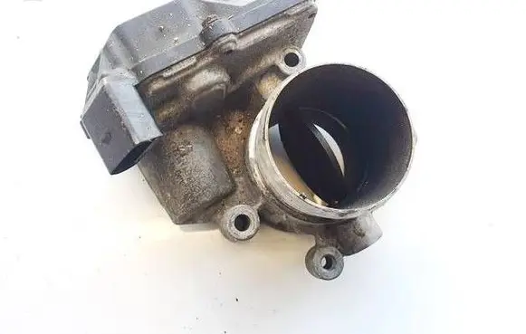 Volkswagen Tiguan Throttle valve 03L128063E A2C53338105