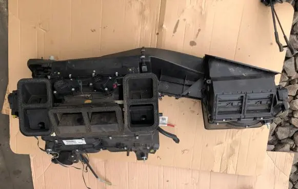 Mercedes-Benz E W211 Interior heater climate box assembly 2118302160