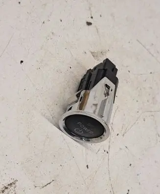 Toyota Prius (NHW20) Engine start stop button switch 15A710
