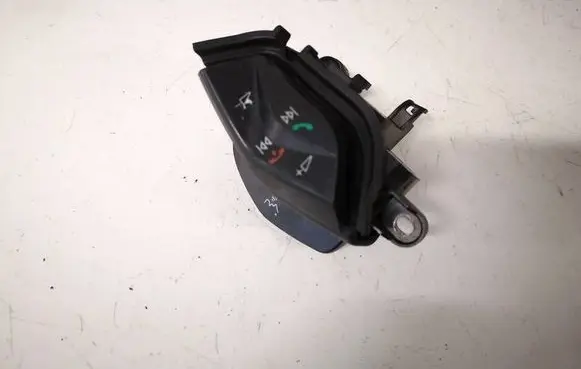Ford Focus Steering wheel buttons/switches am5t14k147db am5t-14k147-db