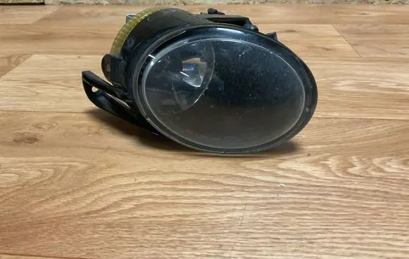 Volkswagen PASSAT B6 Front fog light 27129300