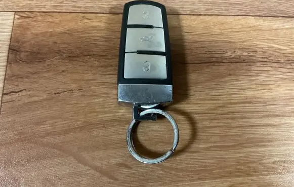 Volkswagen PASSAT B6 Ignition key/card 