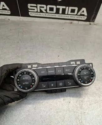 Mercedes-Benz C W204 Climate control unit 2048309985 230700