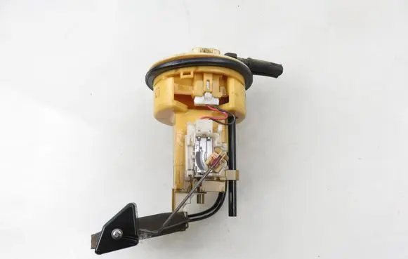 Toyota Corolla Verso E121 Fuel level sensor 770100F010