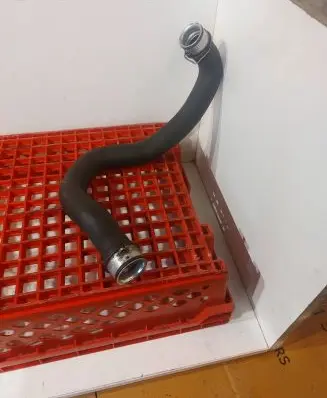 Mercedes-Benz E W212 Coolant pipe/hose 