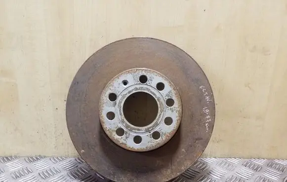 Skoda Octavia Mk2 (1Z) Front brake disc