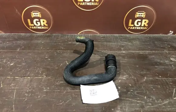 Volvo XC60 Engine coolant pipe/hose 8G918B159CB