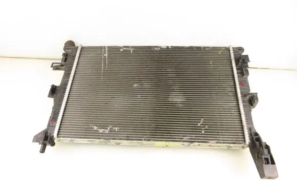 Ford Focus Coolant radiator CV618005VC CV618C342VC