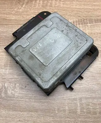 Volvo S40, V40 Engine control unit/module ECU P30824403 1TEV000425