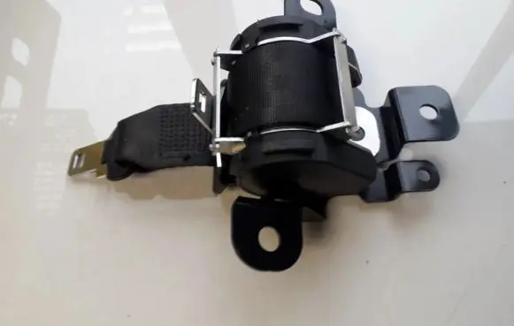 Nissan Qashqai Middle seatbelt (rear) 88854jd000