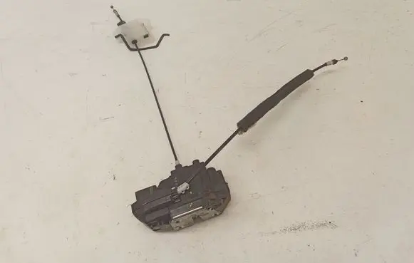 Nissan Murano Z50 Front door lock 3904C