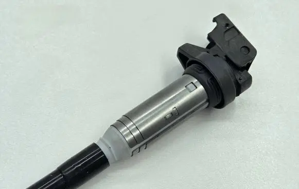 BMW M5 F90 High voltage ignition coil 8611236 12138611236