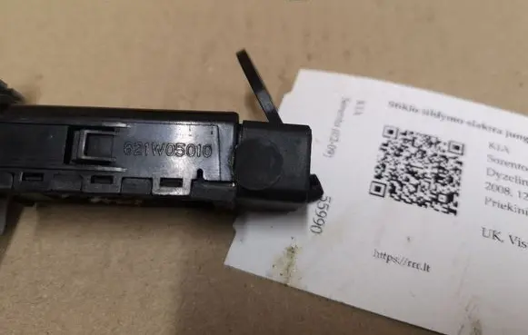 KIA Sorento Windscreen/window heater switch 621W05010 202002962