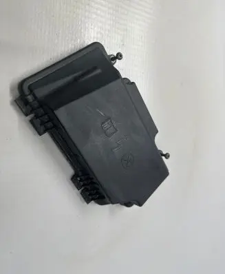 Mercedes-Benz C W205 Fuse box cover A2055400082