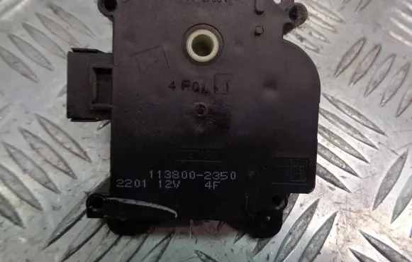 Suzuki Liana A/C air flow flap actuator/motor 113800-2350
