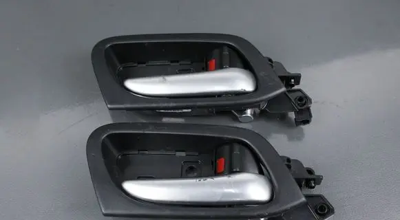 Honda Civic IX Front door interior handle 124915