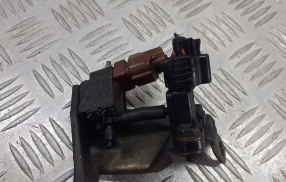 Toyota Corolla E120 E130 Fuel pressure sensor 89421-20210